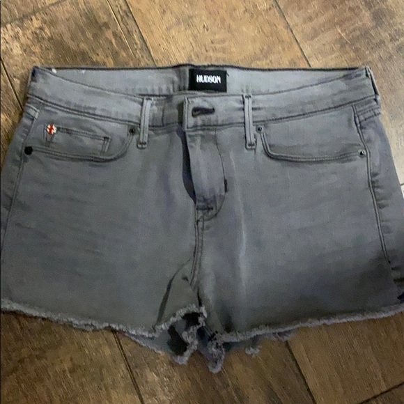 Shorts - Picture 1 of 4